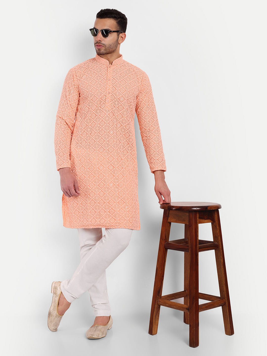 Light Peach Geometric Pattern Thread Embroidery Kurta